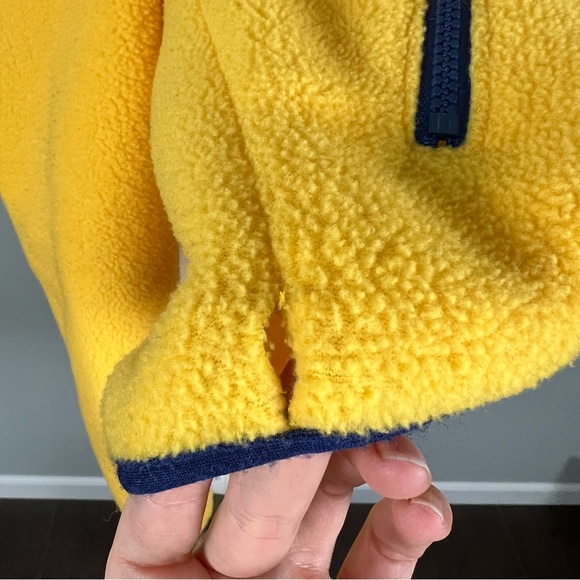 Early Winters Vintage Yellow Fleece - Picture 6 of 6